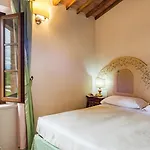 Villa Le Chiarne 22, Emma
